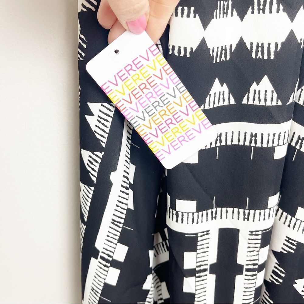 Black and White Geometric Pattern Dress - Picture 5 of 7